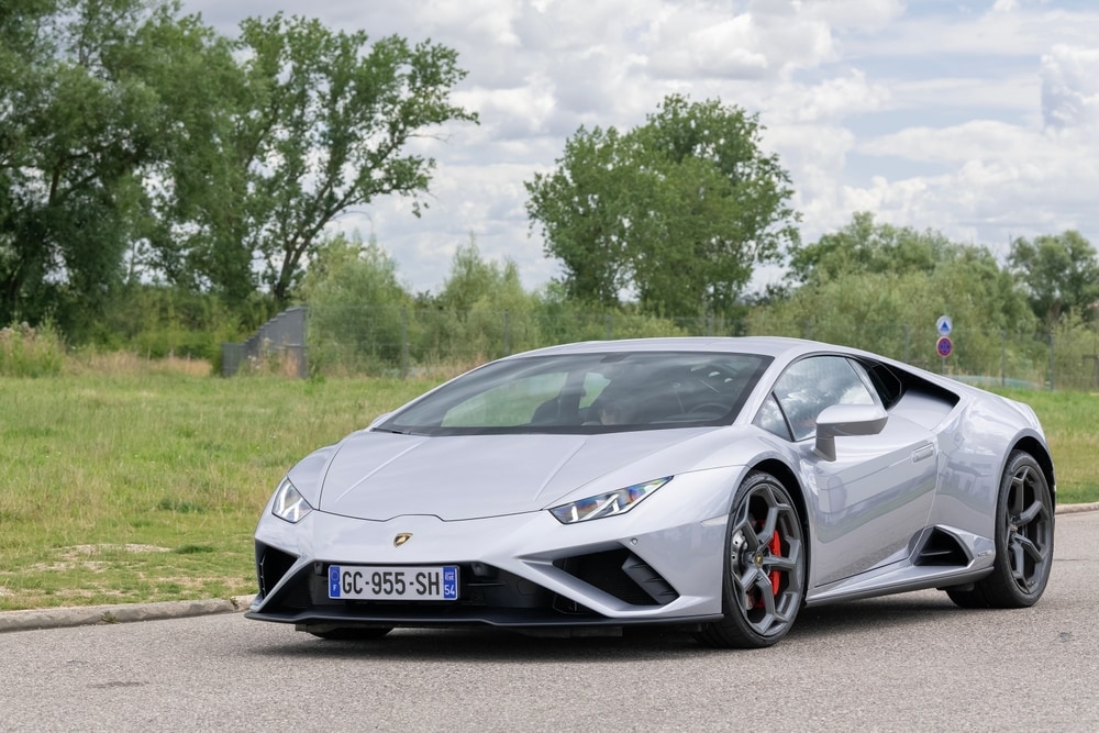 Beautiful%20Lamborghini%20in%20the%20Wild.jpg