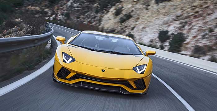 aventador.jpg