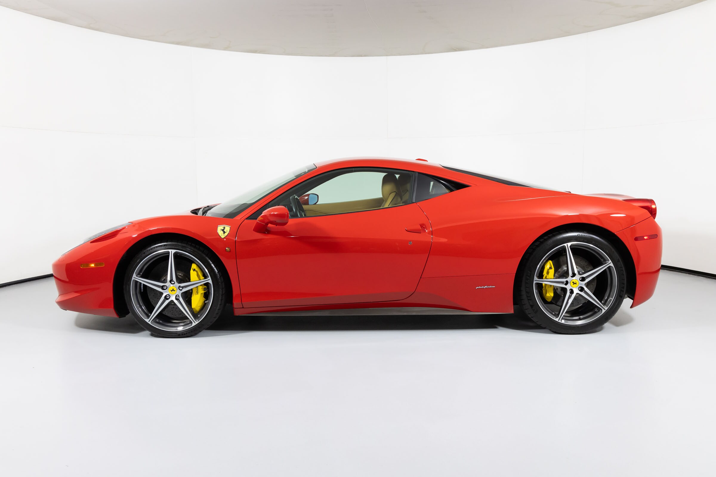 2011 Ferrari 458 Italia Base photo 3