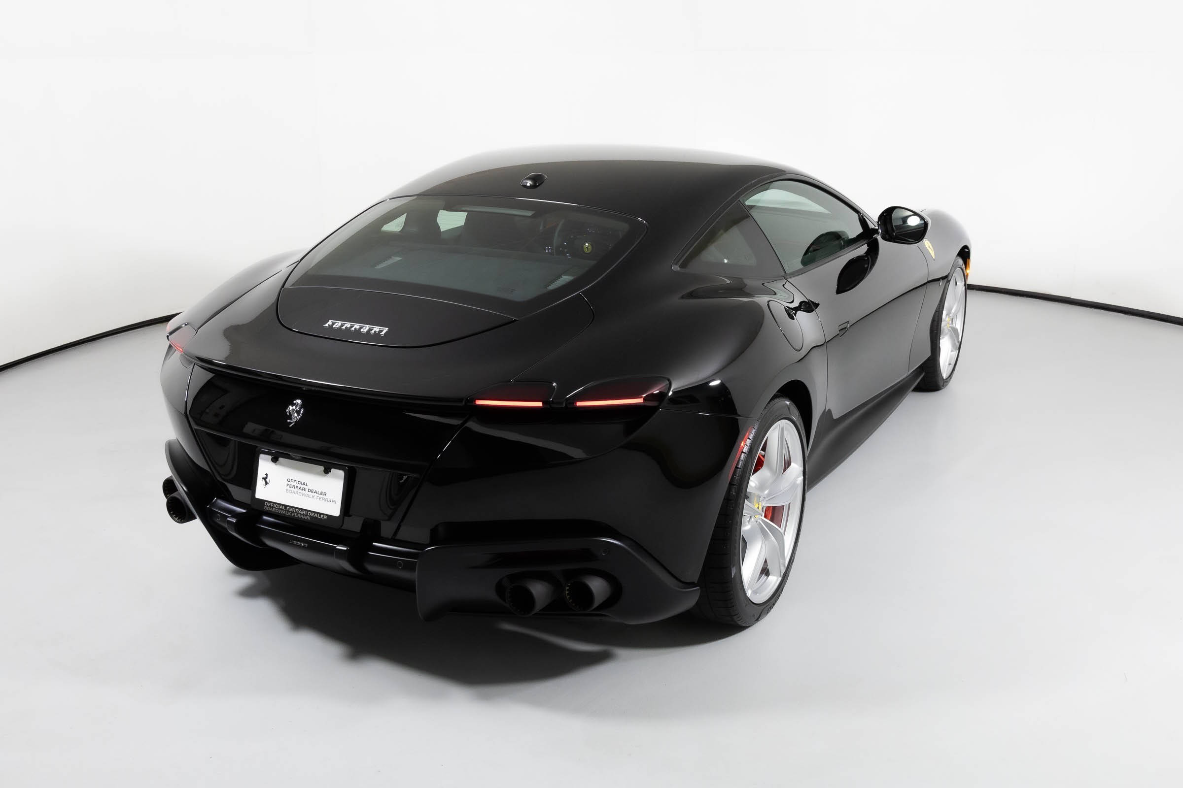 2021 Ferrari Roma photo 2
