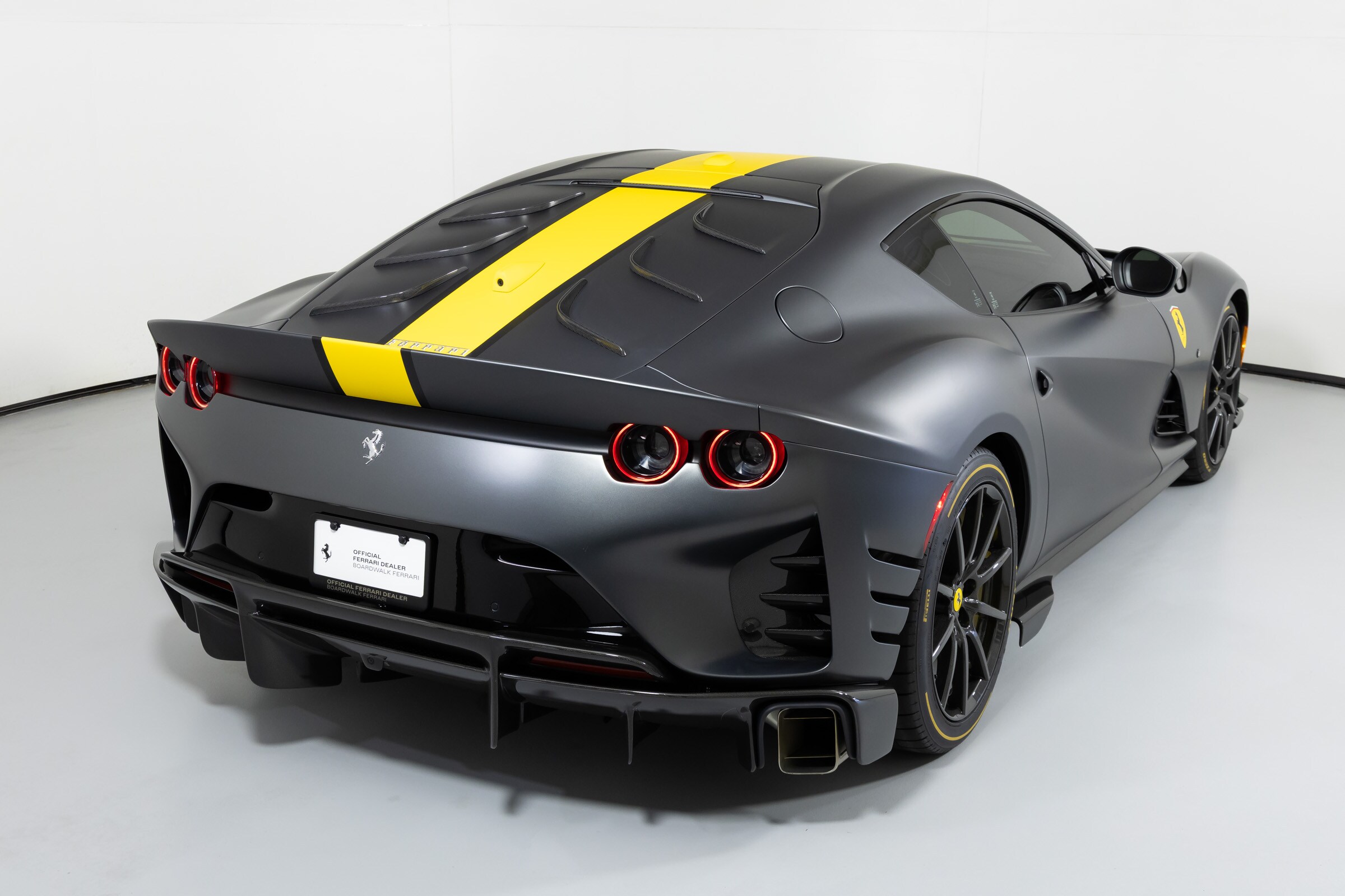 2023 Ferrari 812 Competizione photo 2
