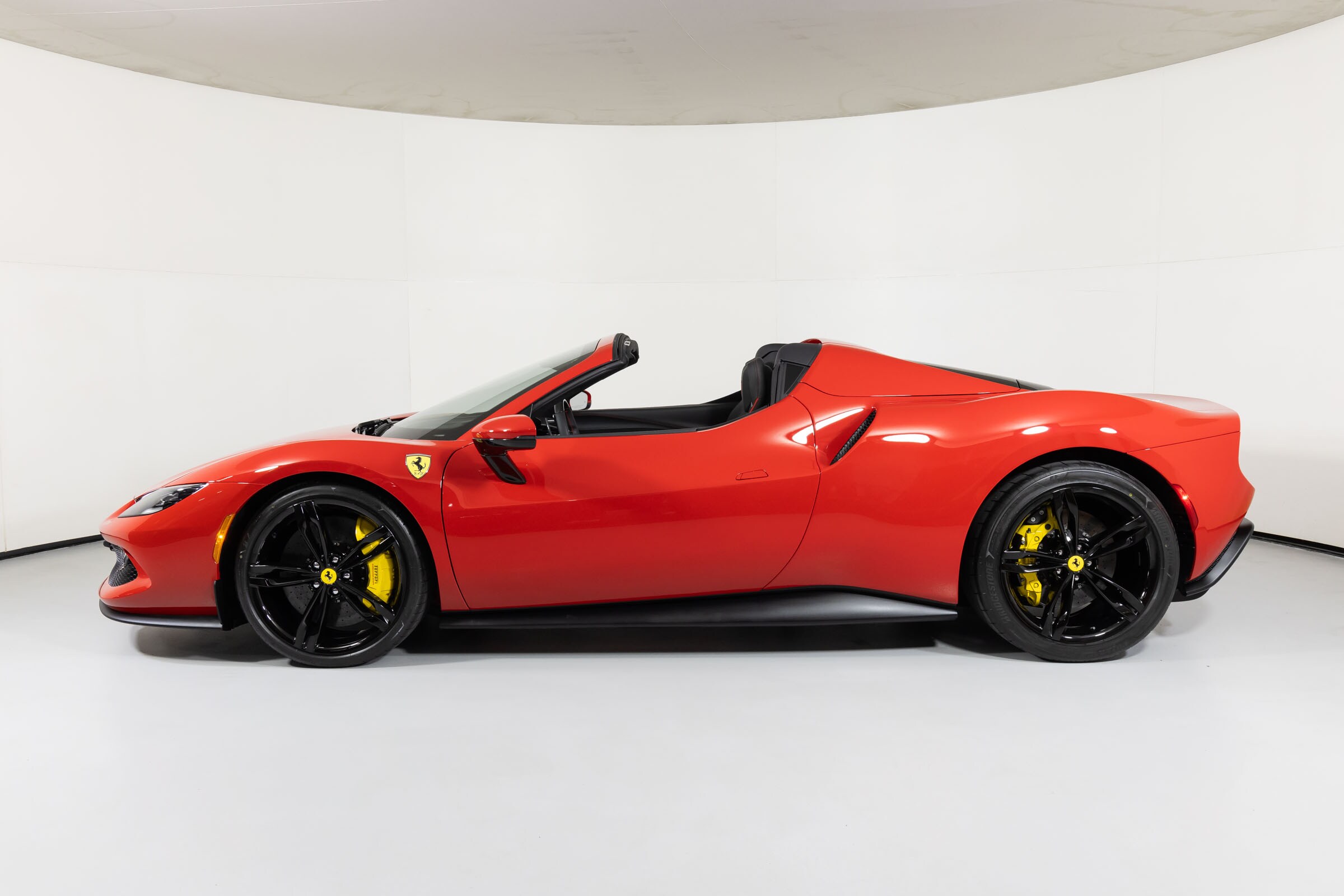 2024 Ferrari 296 GTS photo 3