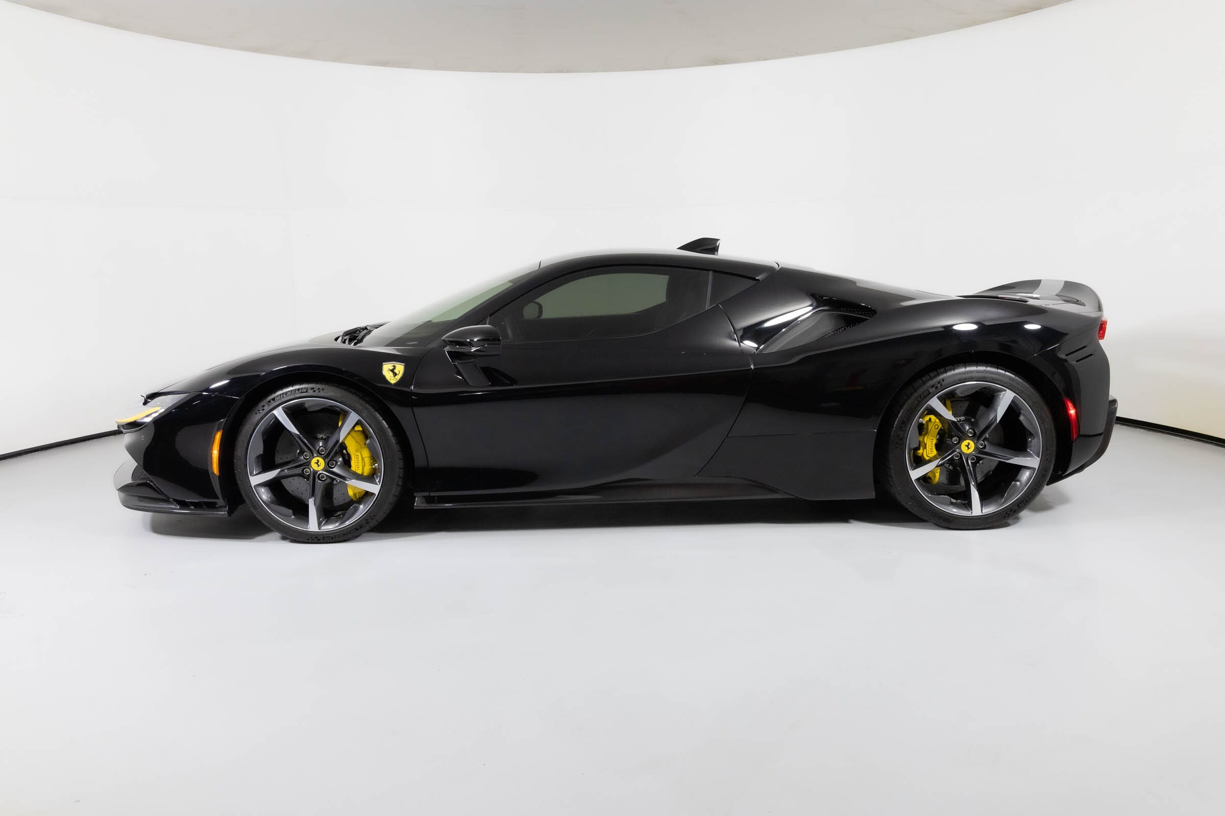 2021 Ferrari SF90 Stradale Assetto Fiorano photo 3