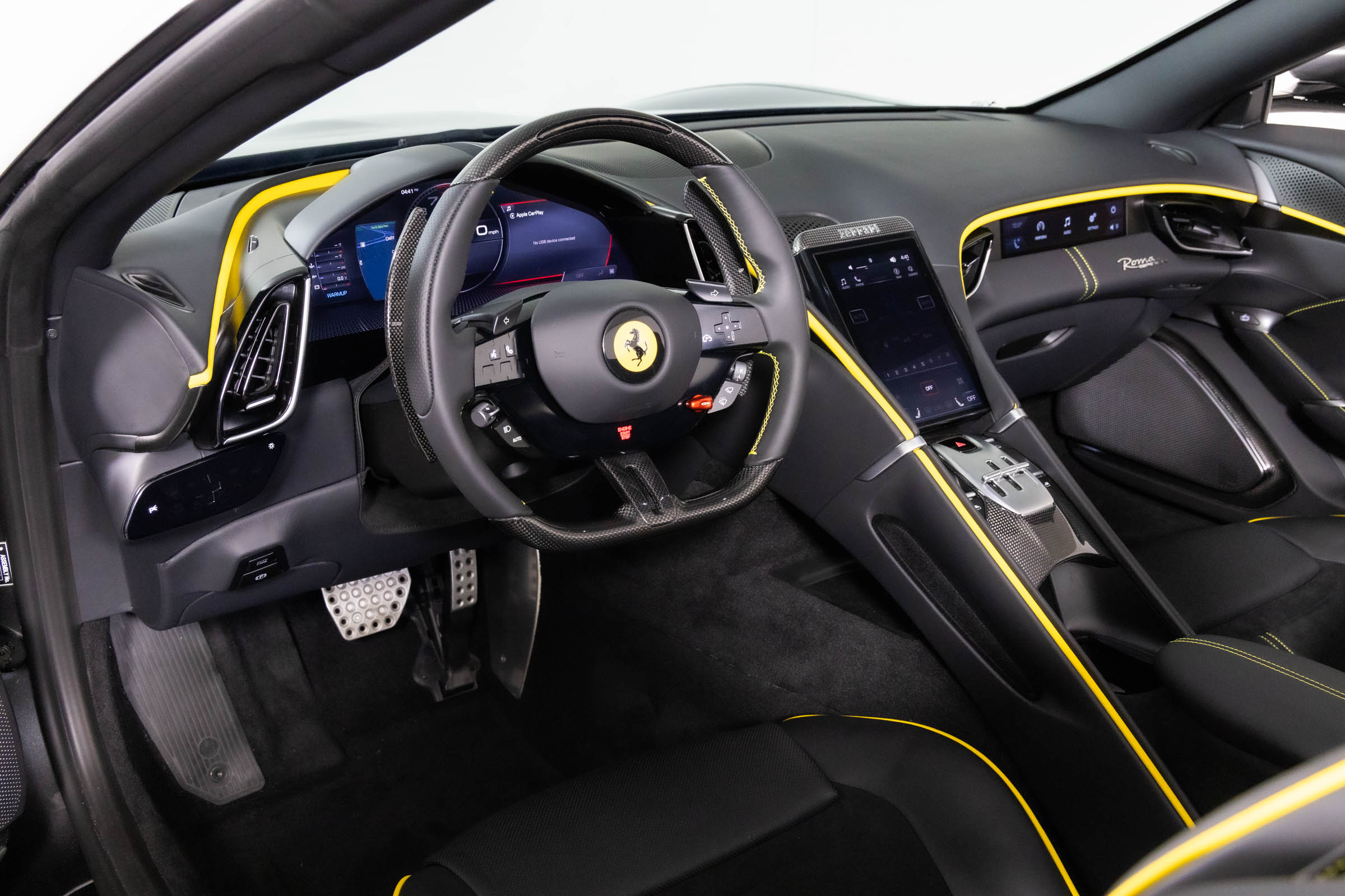 2025 Ferrari Roma Spider photo 4