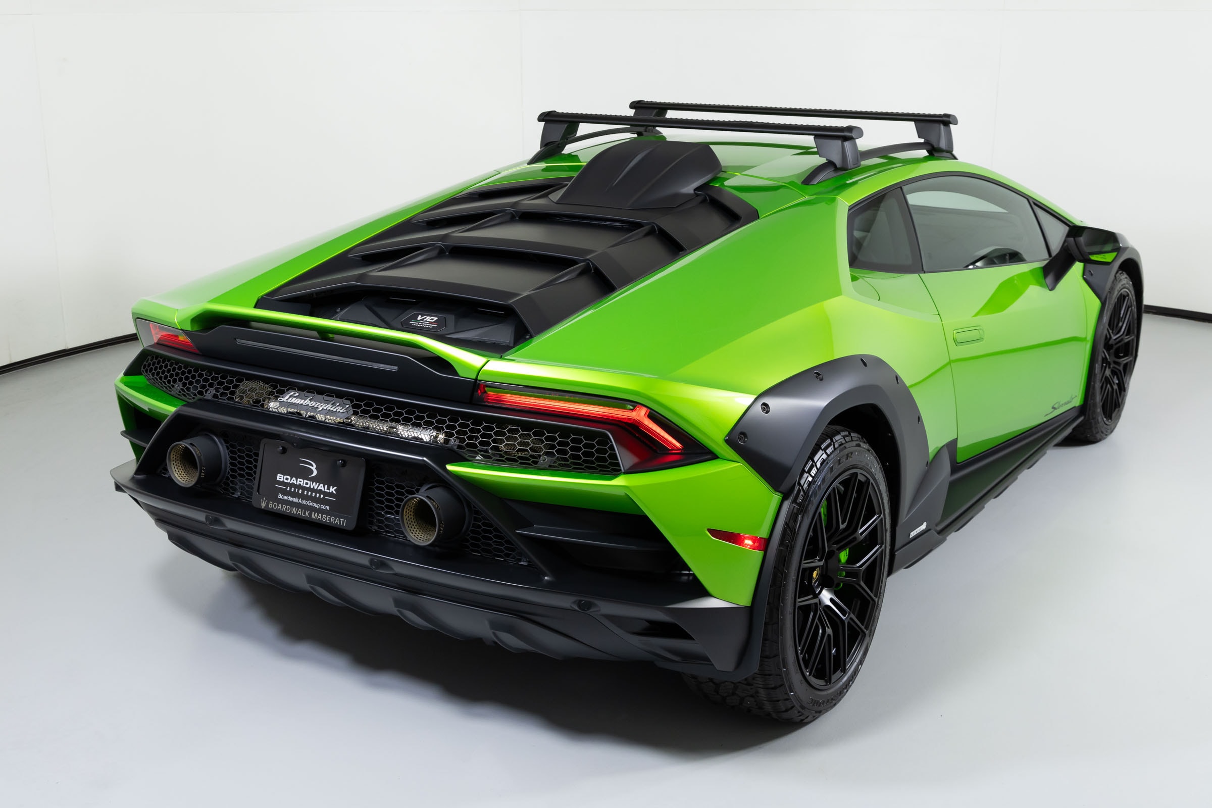 Used 2024 Lamborghini Huracn Sterrato with VIN ZHWUG7ZF2RLA27672 for sale in Plano, TX