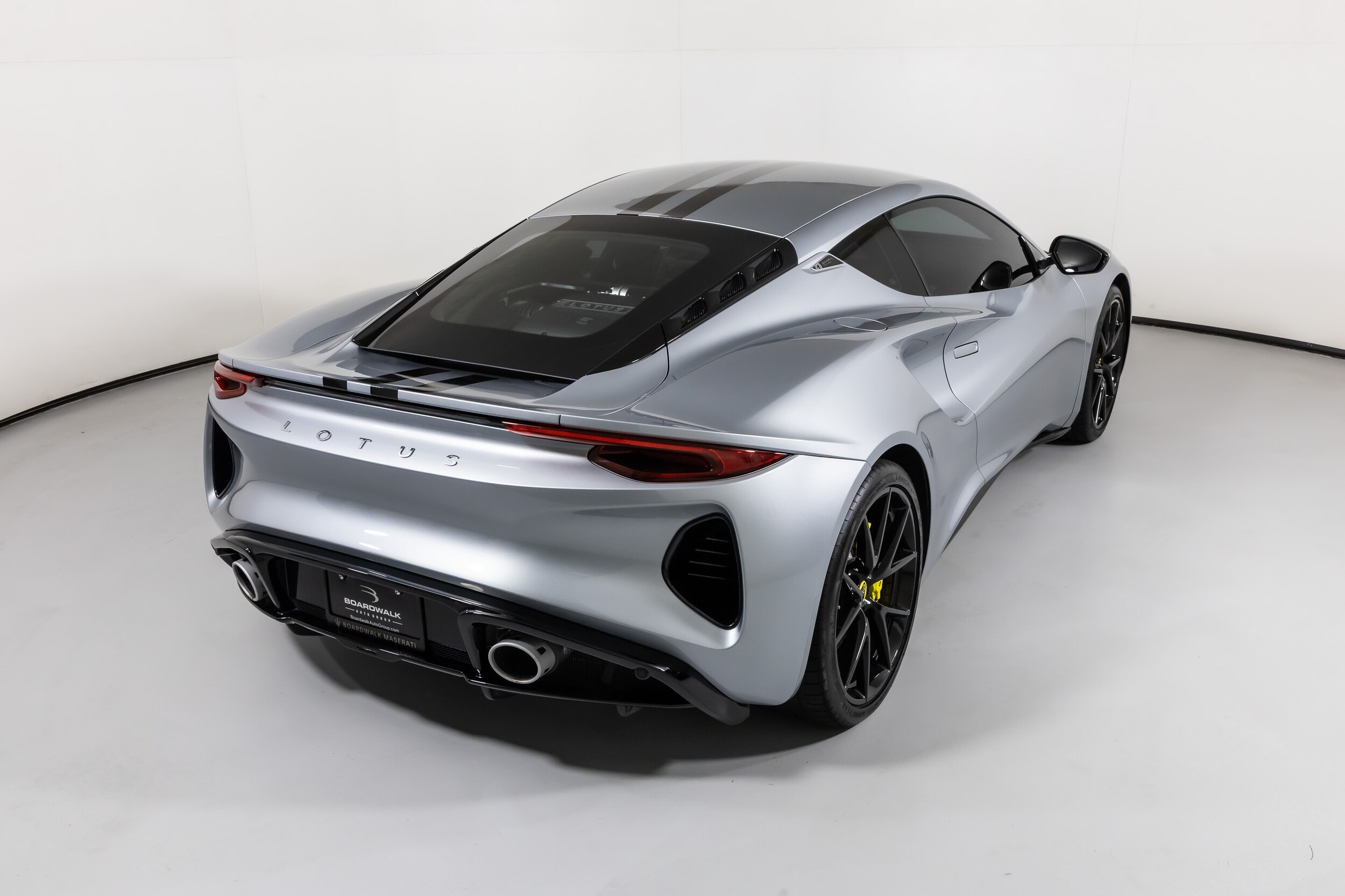 2024 Lotus Emira First Edition photo 2