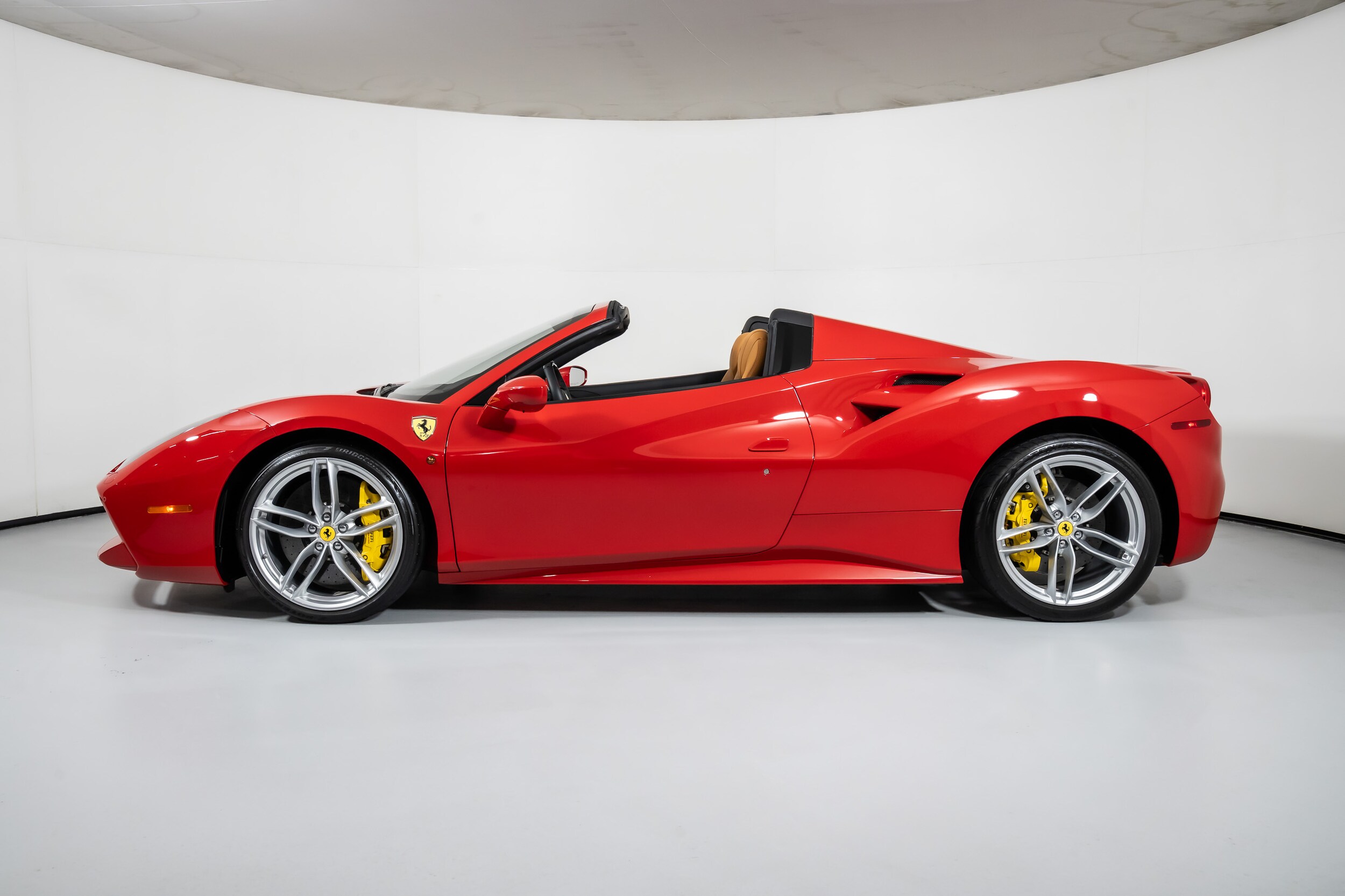 2017 Ferrari 488 Spider photo 2