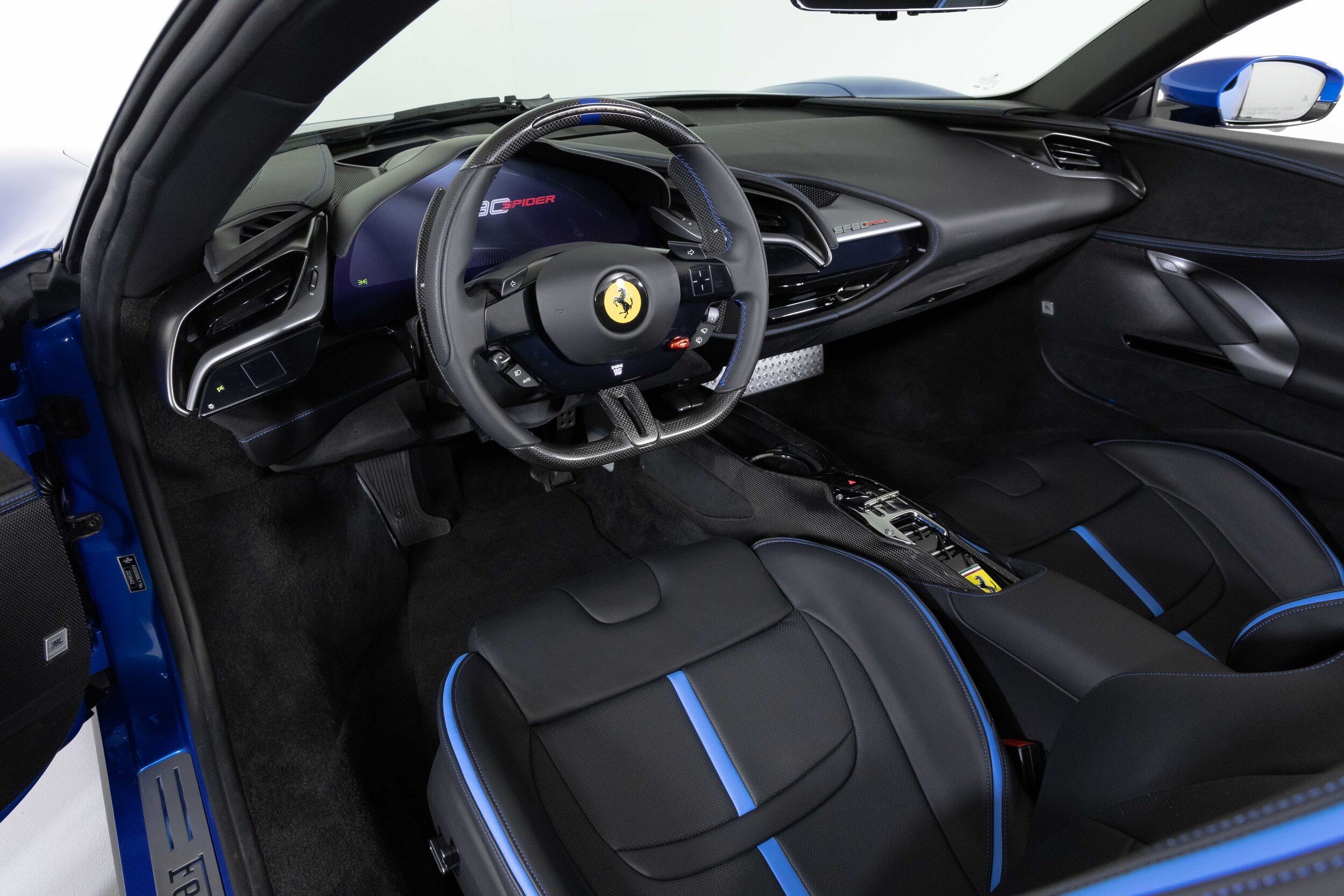 2024 Ferrari SF90 Spider photo 4