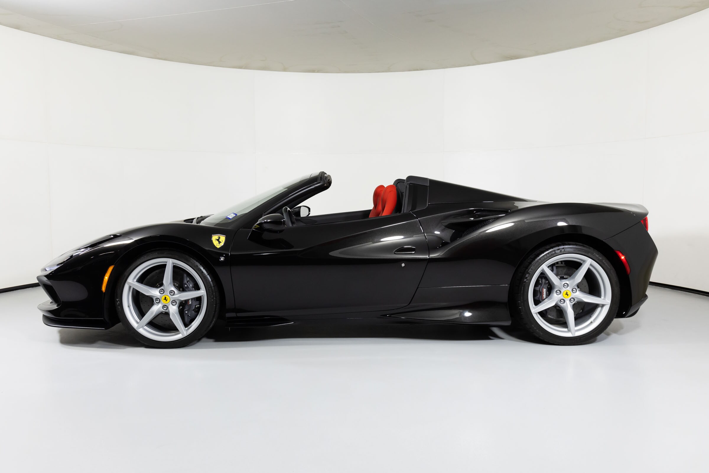 2023 Ferrari F8 Spider photo 3