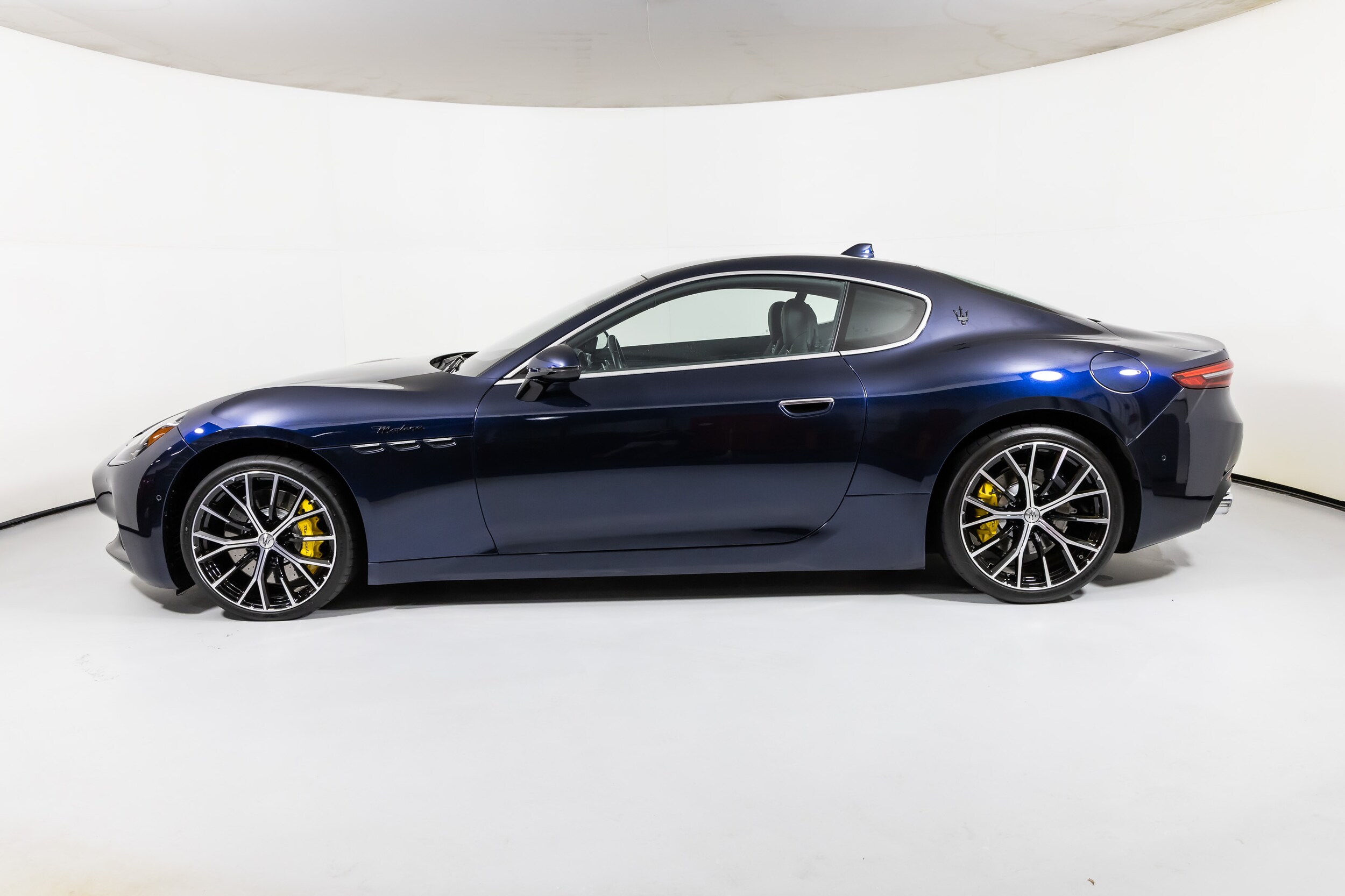 2024 Maserati Granturismo Modena photo 3