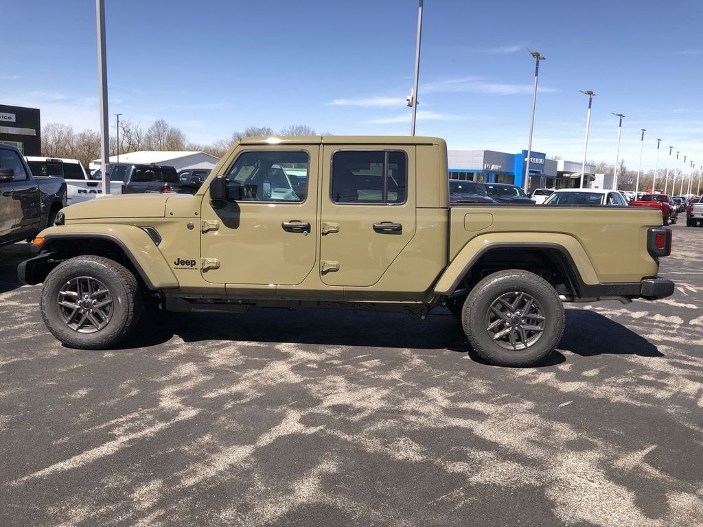 New 2026 Jeep Gladiator SPORT S 4X4 Pickup