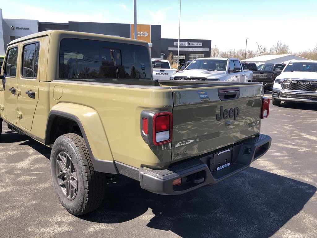 New 2026 Jeep Gladiator SPORT S 4X4 Pickup