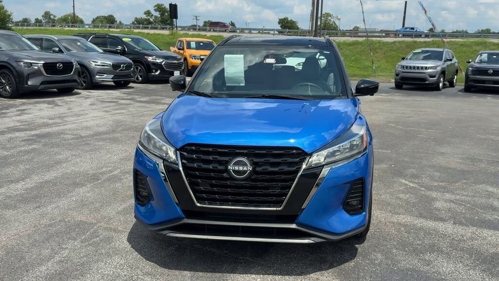 Used 2023 Nissan Kicks SR SUV