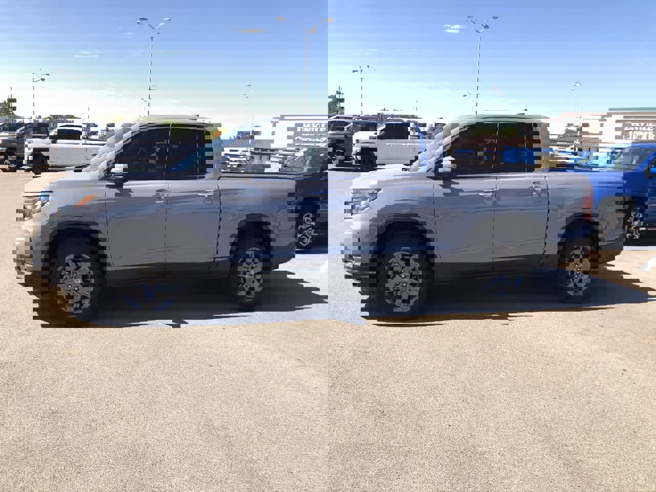 2023 Honda Ridgeline RTL-E photo 2