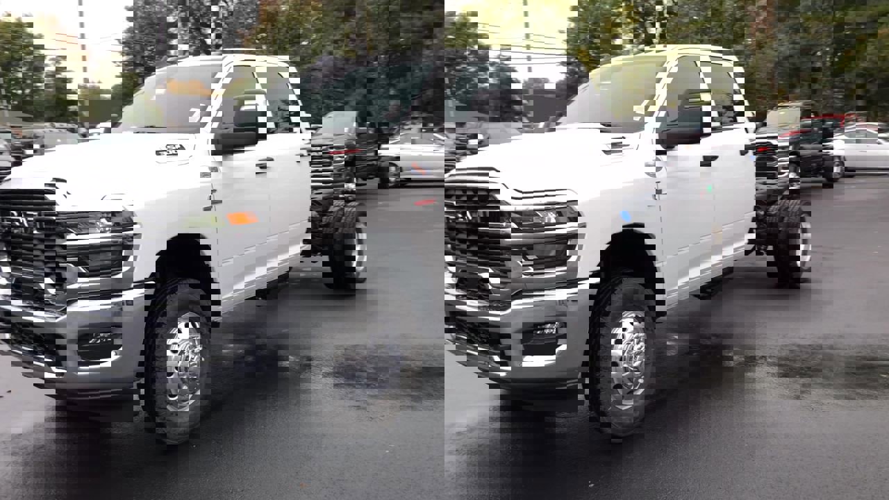 2026 Ram 3500 Tradesman photo 4