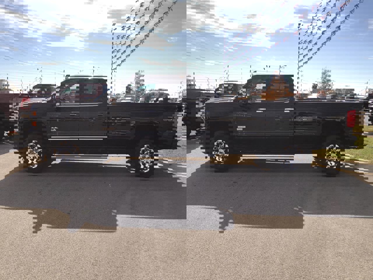 2019 Chevrolet Silverado 3500HD High Country photo 2