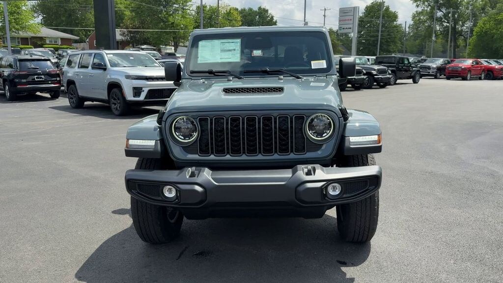 New 2026 Jeep Gladiator SPORT S 4X4 Pickup