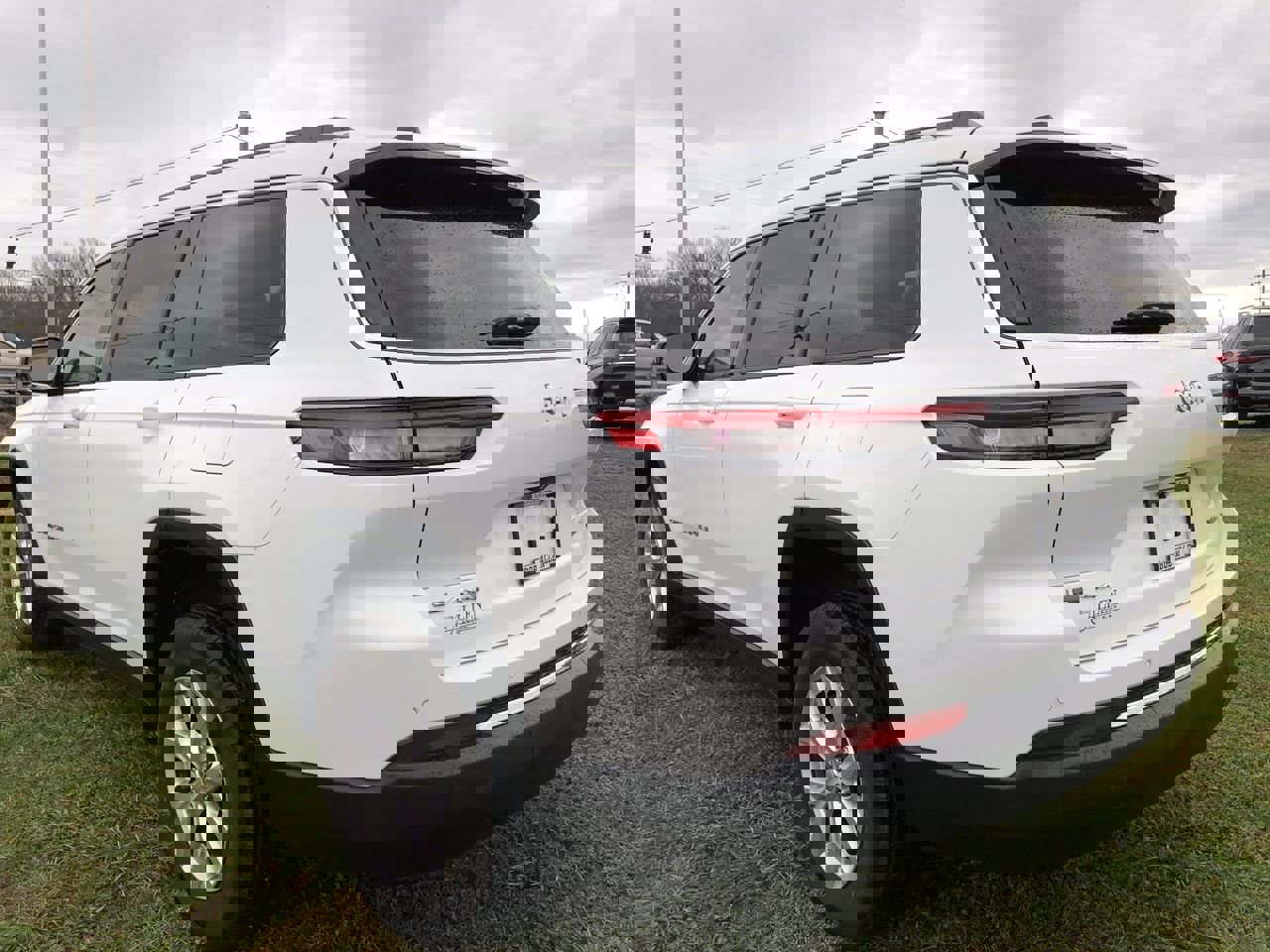 2022 Jeep Grand Cherokee Limited photo 4