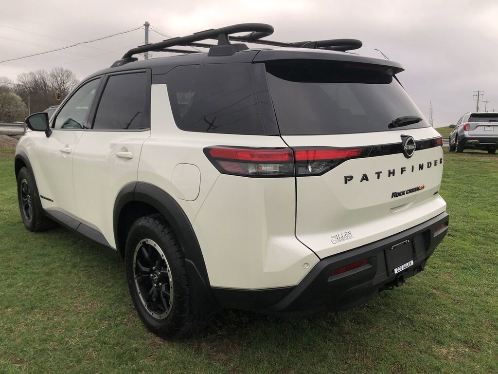 Used 2024 Nissan Pathfinder SV SUV