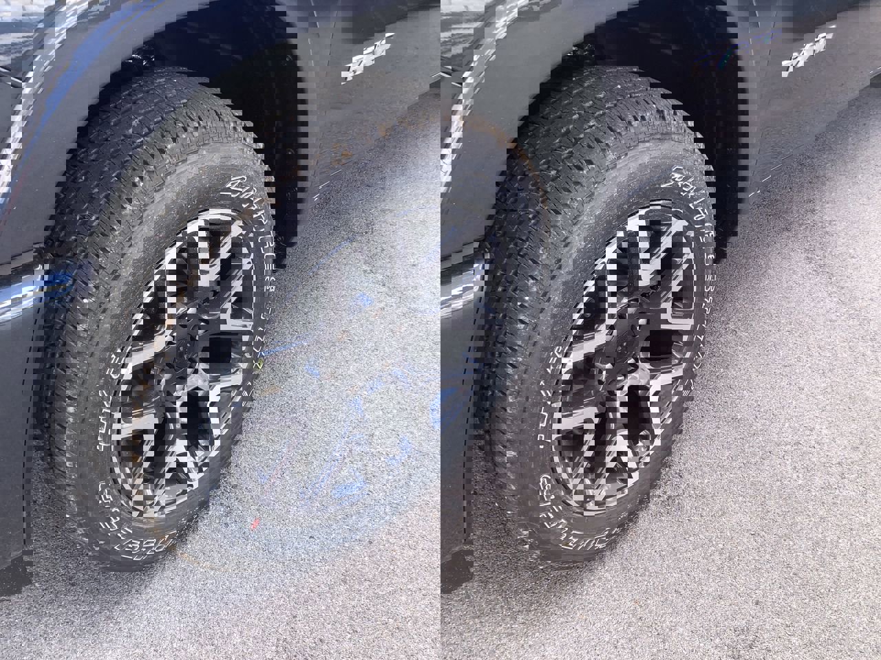 2026 Ram 1500 Laramie photo 2