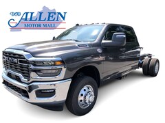 2025 Ram 3500 Chassis Cab 3500 TRADESMAN CREW CAB CHASSIS 4X4 60' CA Pickup
