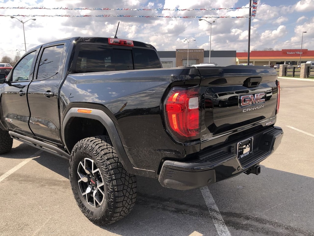 Used 2024 GMC Canyon Truck