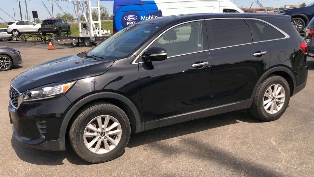 Used 2020 Kia Sorento LX SUV