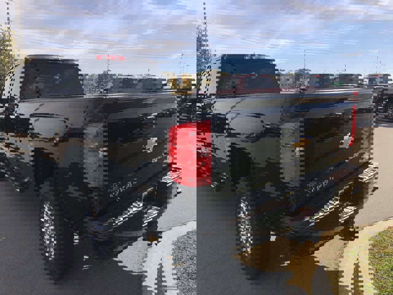 2019 Chevrolet Silverado 3500HD High Country photo 3