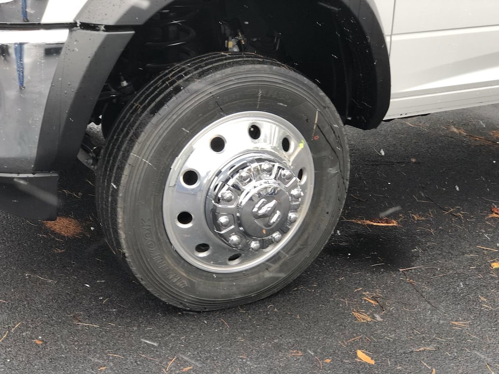 New 2026 Ram 4500 Chassis Cab TRADESMAN CREW 4X4 60' CA Pickup