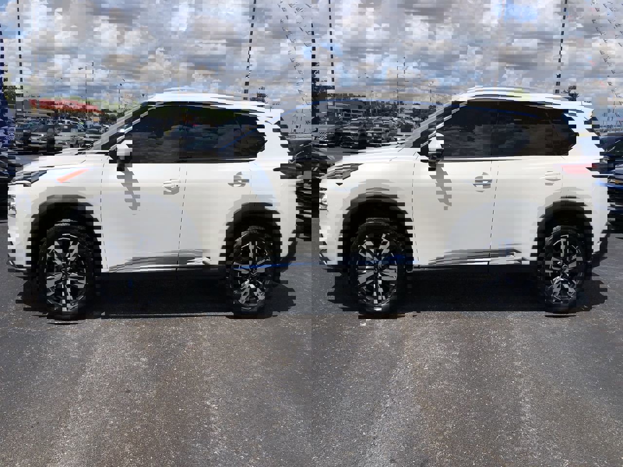 2021 Nissan Rogue Platinum photo 3