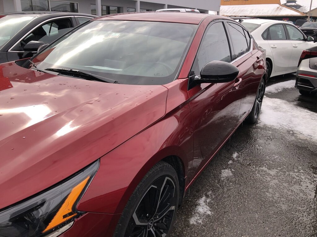 Used 2023 Nissan Altima SR