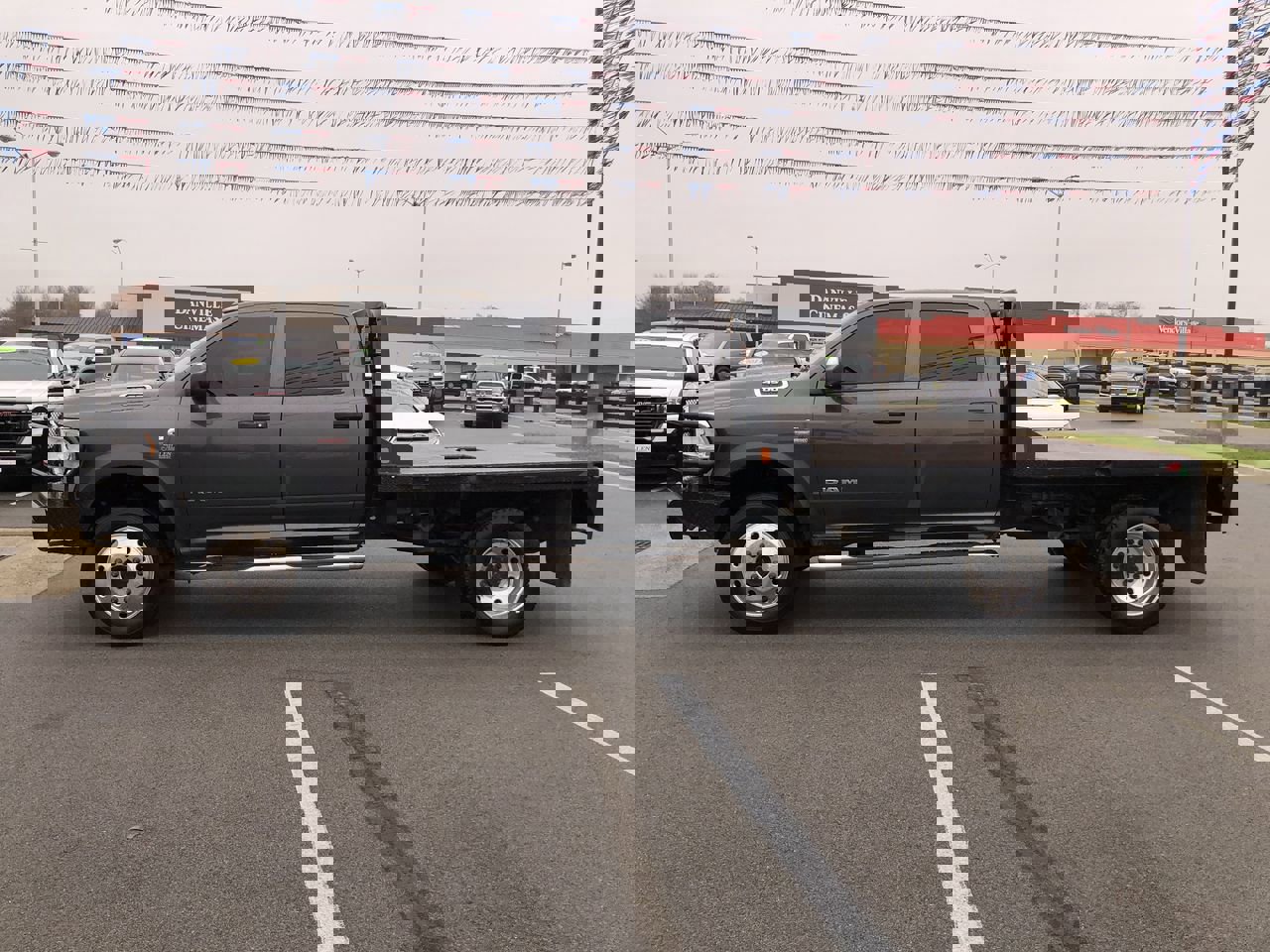 2021 Ram 4500 Tradesman photo 3