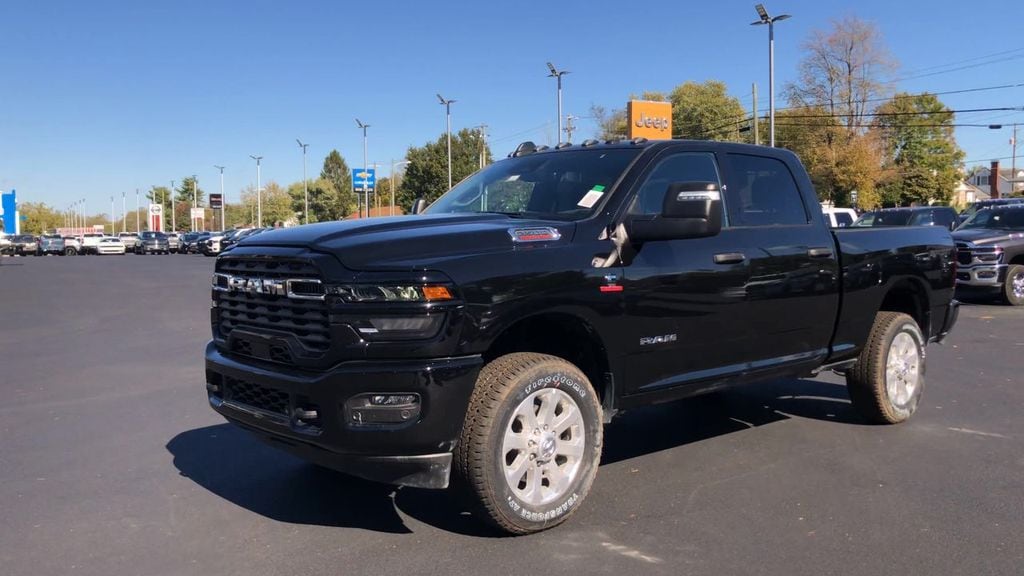 New 2026 Ram 2500 BIG HORN CREW CAB 4X4 6'4 BOX Pickup