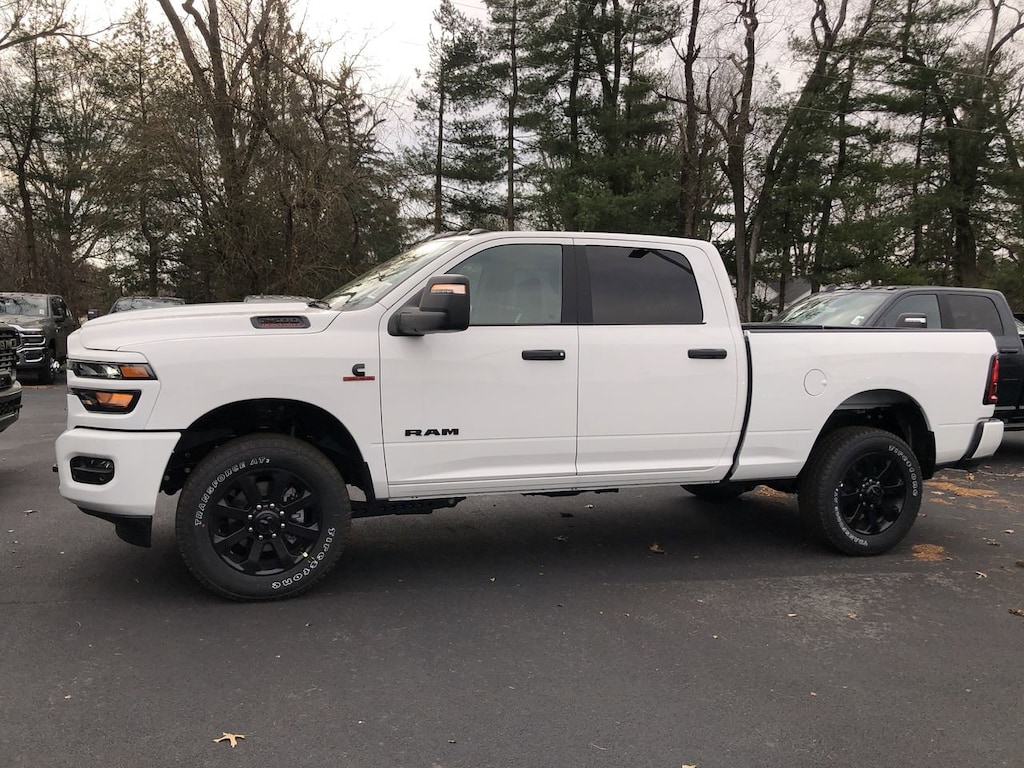 New 2026 Ram 2500 BIG HORN CREW CAB 4X4 6'4 BOX Pickup