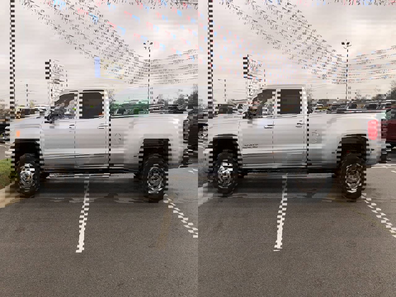 2019 Gmc Sierra HD Denali photo 3