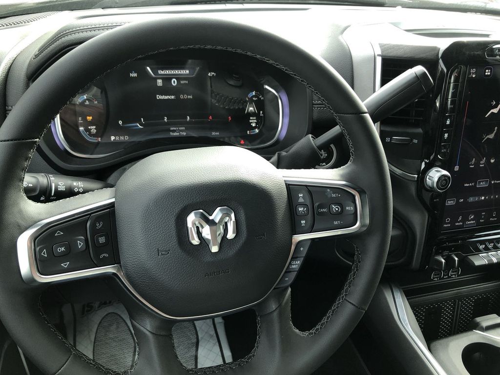 2026 RAM 2500 Laramie - Photo 23