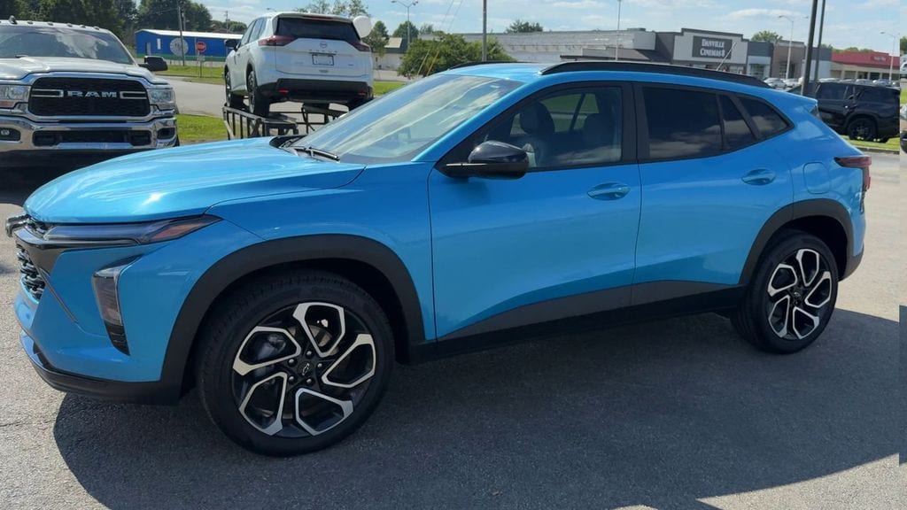 Used 2025 Chevrolet Trax 2RS SUV