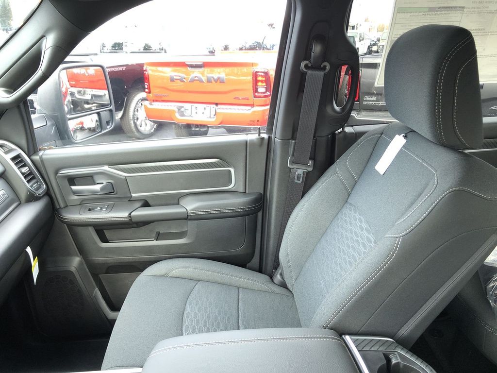 2026 RAM 2500 Big Horn - Photo 23