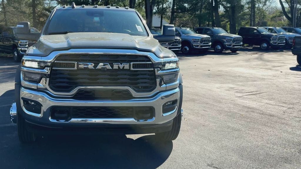 New 2026 Ram 4500 Chassis Cab TRADESMAN CREW 4X4 60' CA Pickup