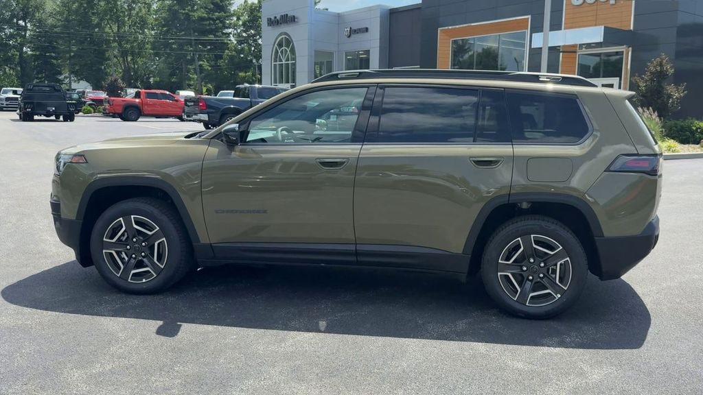 New 2026 Jeep Cherokee LAREDO 4X4 Sport Utility
