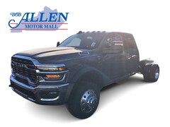 2026 Ram 4500 Chassis Cab TRADESMAN  CREW  4X4 60' CA Pickup
