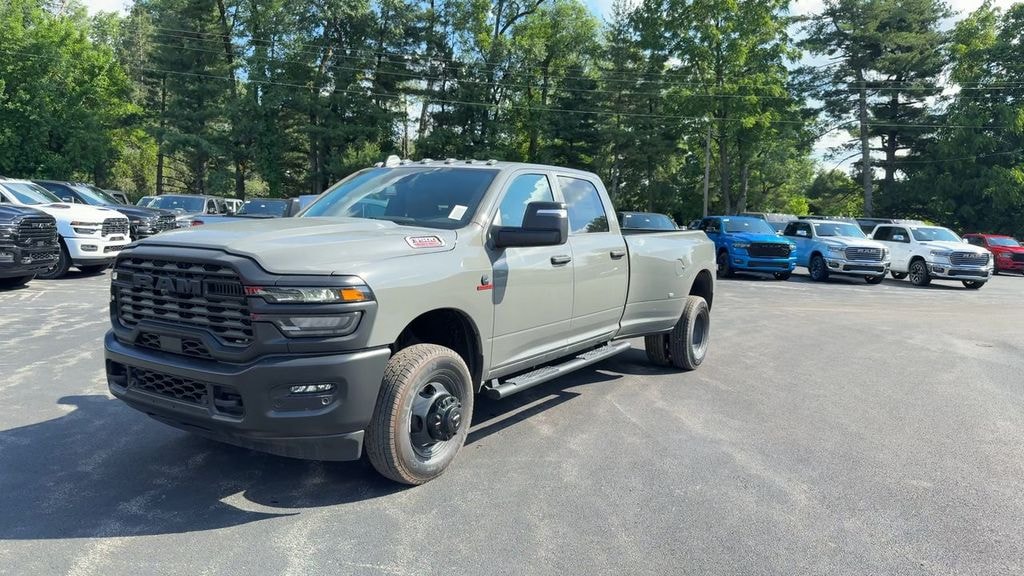 New 2026 Ram 3500 TRADESMAN CREW CAB 4X4 8' BOX Pickup