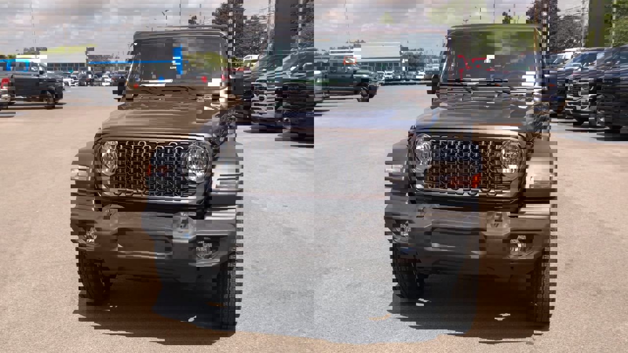 2025 Jeep Wrangler Sport S photo 3