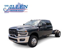2025 Ram 3500 Chassis Cab 3500 TRADESMAN CREW CAB CHASSIS 4X4 60' CA Pickup