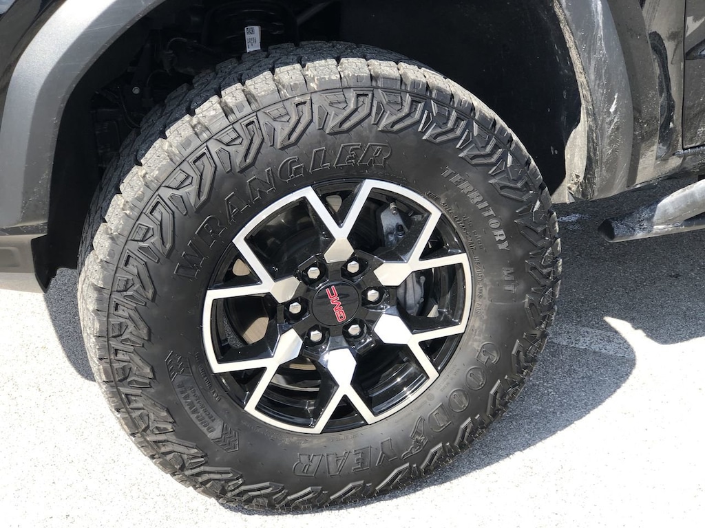 Used 2024 GMC Canyon Truck