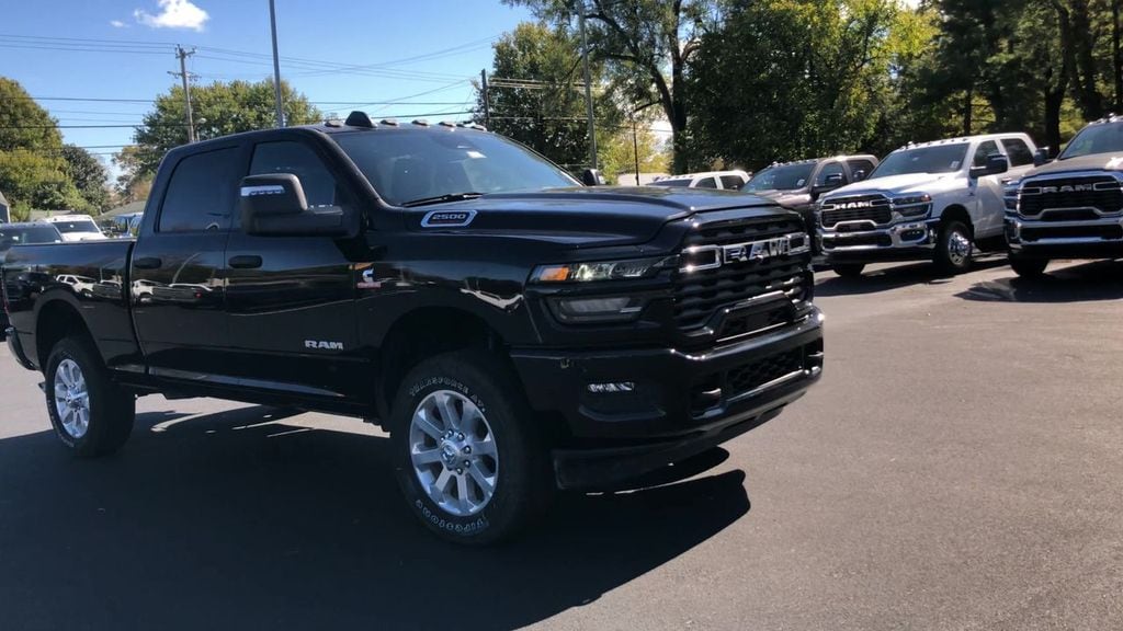New 2026 Ram 2500 BIG HORN CREW CAB 4X4 6'4 BOX Pickup