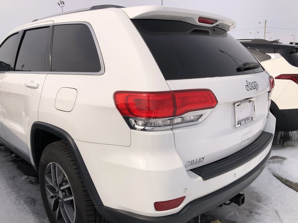 Used 2018 Jeep Grand Cherokee Lare SUV