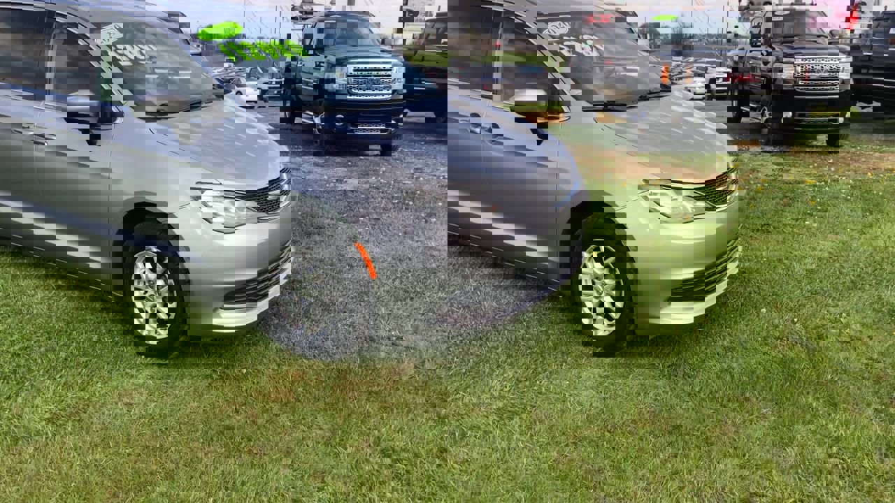 Used 2020 Chrysler Voyager LXI with VIN 2C4RC1DG5LR265972 for sale in Danville, KY