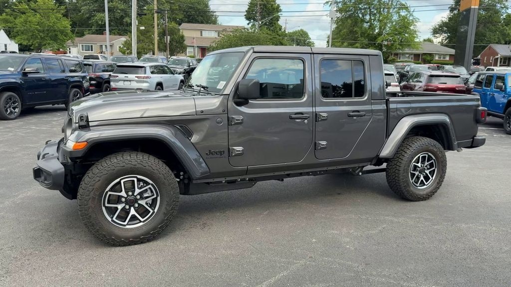 New 2026 Jeep Gladiator SPORT S 4X4 Pickup