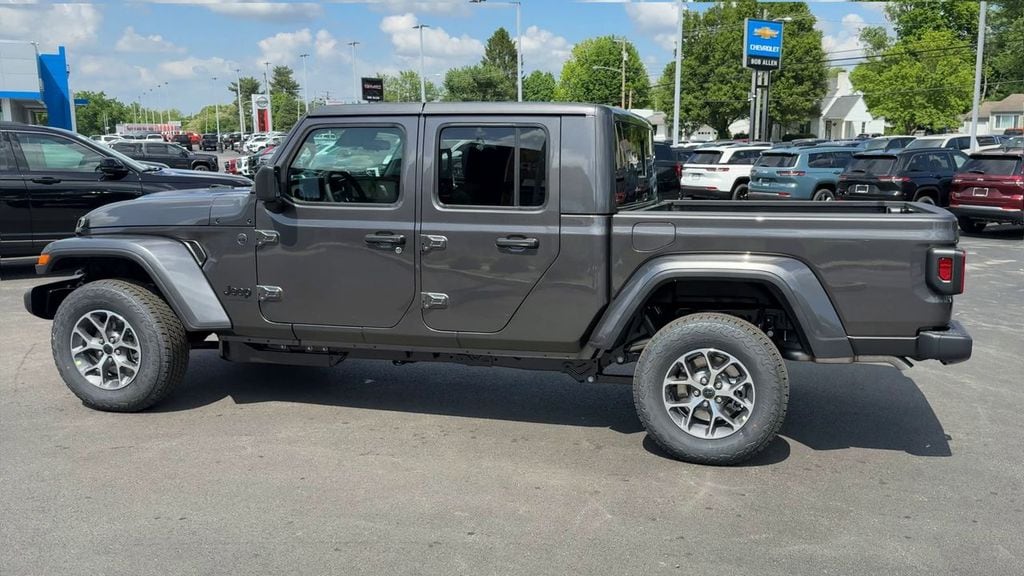 New 2026 Jeep Gladiator SPORT S 4X4 Pickup